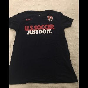Nike US Soccer Women’s Shirt L